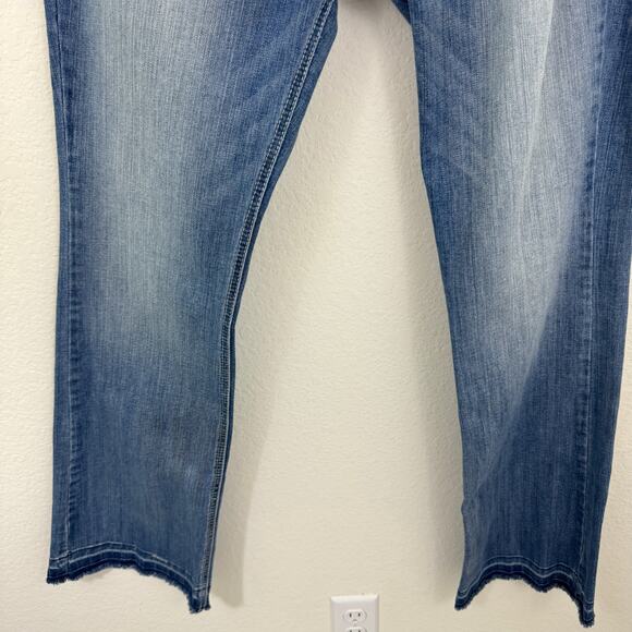 Ariat Women's REAL Meg Jeans Size 32R Boot Cut Mid Rise Stretch Raw Hem Blue - Picture 4 of 11